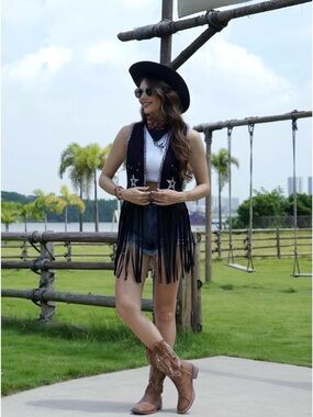70s-Style Sleeveless Cowgirl Vest with Rhinestones and Tassels –